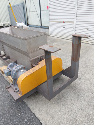 小型<br>全自動<br>圧搾式<br>フィルター<br>プレス