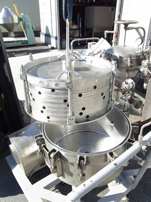 スパークラー<br>フィルター<br>（スパクラ）<br><br>多段式<br>フィルター<br>濾過機