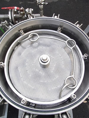 スパークラー<br>フィルター<br>（スパクラ）<br><br>多段式<br>フィルター<br>濾過機