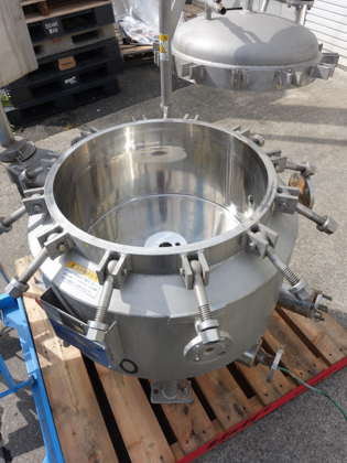 ジャケット付<br>スパークラー<br>フィルター<br><br>多段濾過