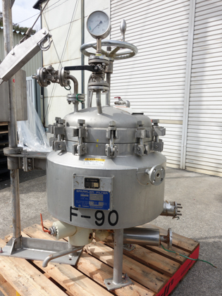 ジャケット付<br>スパークラー<br>フィルター<br><br>多段濾過