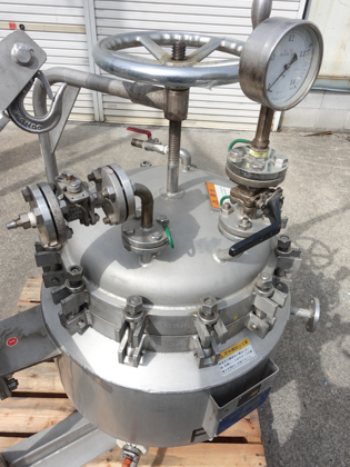 ジャケット付<br>スパークラー<br>フィルター<br><br>多段濾過