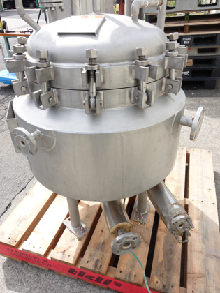 ジャケット付<br>スパークラー<br>フィルター<br><br>多段濾過