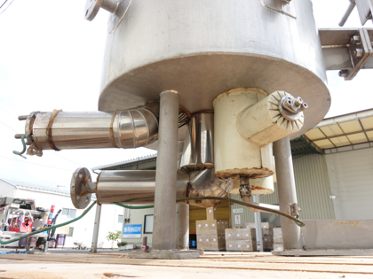 ジャケット付<br>スパークラー<br>フィルター<br><br>多段濾過