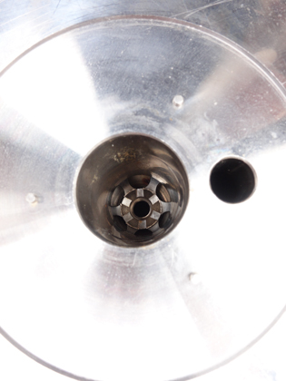 スパークラー<br>フィルター<br><br>多段濾過