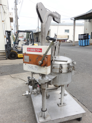 スパークラー<br>フィルター<br><br>多段濾過