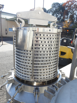 スパークラー<br>フィルター<br><br>多段濾過