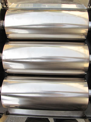 三本<br>ロールミル