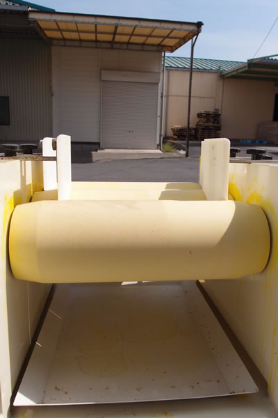 セラミック<br>三本<br>ロールミル