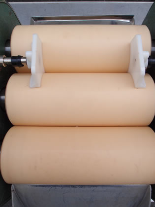 セラミック<br>小型<br>テスト機<br>三本ロール