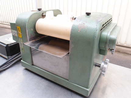 セラミック<br>小型<br>テスト機<br>三本ロール