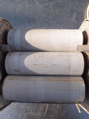 卓上型<br>三本<br>ロールミル