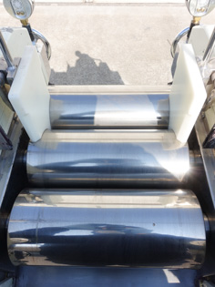 三本<br>ロールミル