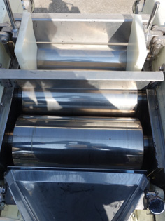 三本<br>ロールミル