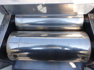 三本<br>ロールミル