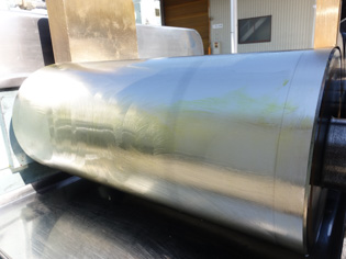 三本<br>ロールミル