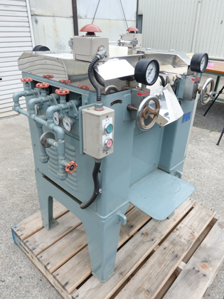 アルミナセラミック<br>3本ロールミル