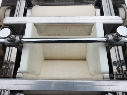 アルミナセラミック<br>3本ロールミル