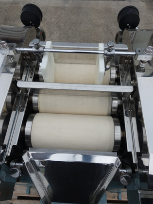 アルミナセラミック<br>3本ロールミル