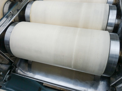 アルミナセラミック<br>3本ロールミル