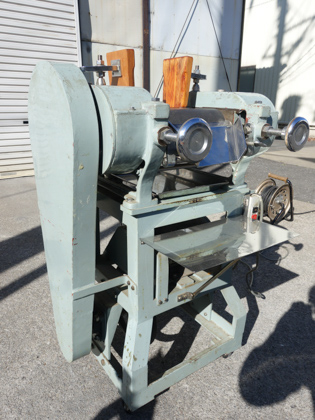 石材<br>三本ロール