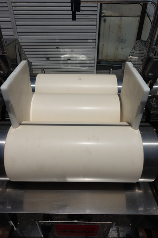 セラミック<br>3本ロール<br><br>新品ロール<br>付属<br>