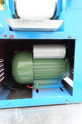 セラミック<br>三本ロールミル