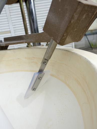 3軸<br>ニットー<br>自動乳鉢<br><br>ライカイ機<br><br>擂潰機