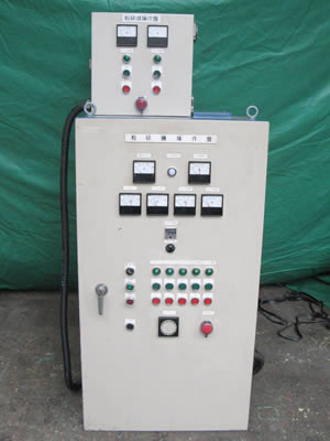 ミクロ<br>パルペライザ<br>微粉砕機