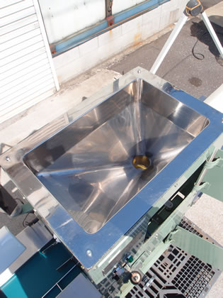 錠剤全数<br>検査機<br><br>錠剤目視<br>検査機