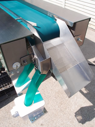 錠剤全数<br>検査機<br><br>錠剤目視<br>検査機