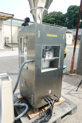 ロータリー式<br>打錠機