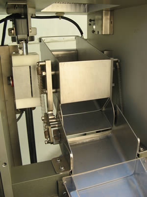 錠剤輸送<br>バケットコンベア