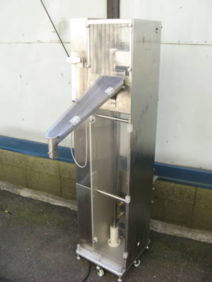 錠剤輸送<br>バケットコンベア