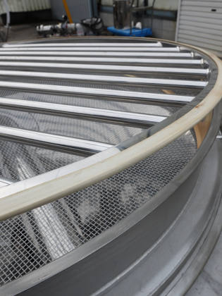 カートリッジ式<br>直下型<br>振動ふるい機