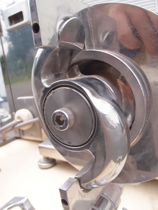 グラニュ<br>マスター<br><br>横押出し<br>造粒装置