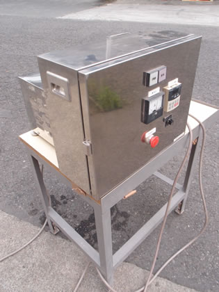 グラニュ<br>マスター<br><br>横押出し<br>造粒装置