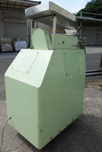 造粒機<br><br>ファインリューザー