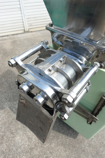 造粒機<br><br>ファインリューザー