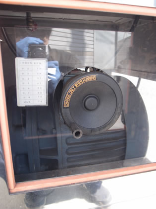 ファン<br>リューザー<br><br>押出造粒機