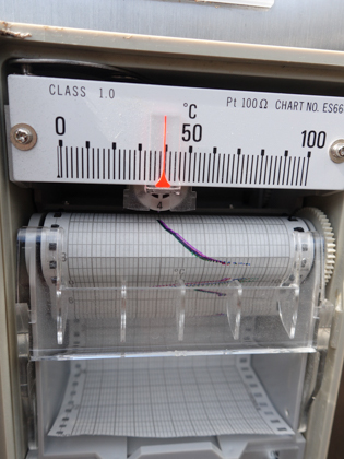 外観ステンレス仕様<br>箱型棚段式熱風乾燥機<br>(3号機)