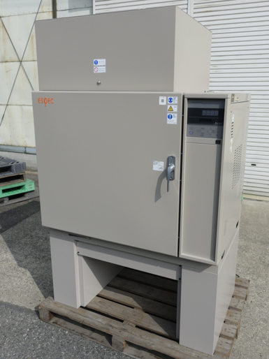 爆発放散口<br>(ベント)付き<br>箱型棚段式<br>熱風乾燥機<br><br>