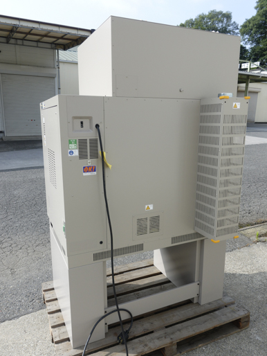 爆発放散口<br>(ベント)付き<br>箱型棚段式<br>熱風乾燥機<br><br>