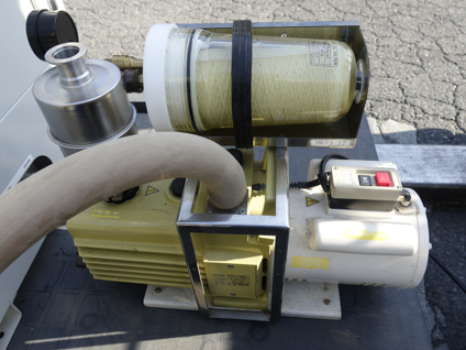 真空定温乾燥器<br><br>真空<br>箱型棚段式<br>乾燥機