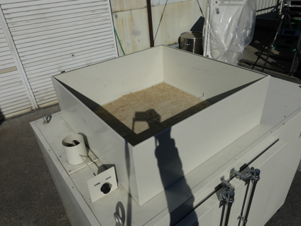 恒温器<br><br>箱型棚段式<br>熱風乾燥機<br><br>（爆発放散口）