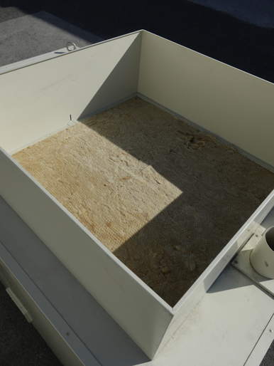 恒温器<br><br>箱型棚段式<br>熱風乾燥機<br><br>（爆発放散口）