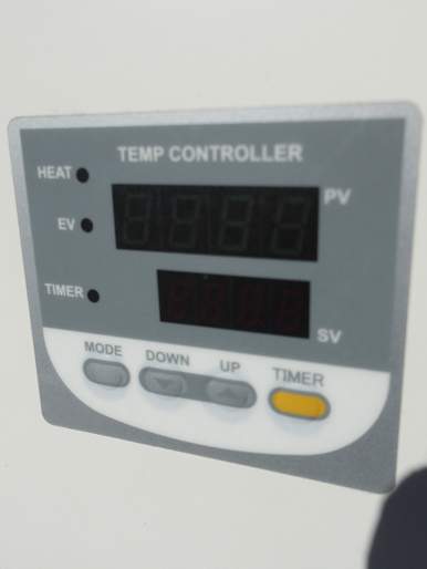 乾燥機<br><br>恒温槽