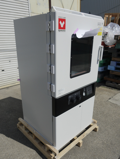 新品入荷<br><br>箱型棚段式<br>真空乾燥器
