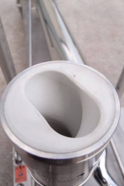 モーノ<br>ポンプ<br><br>スネーク<br>ポンプ