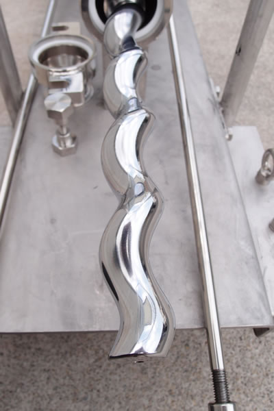 モーノ<br>ポンプ<br><br>スネーク<br>ポンプ